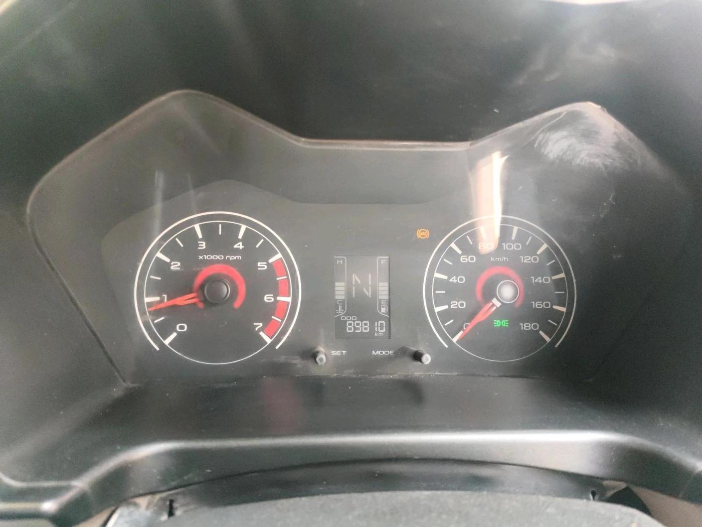 2016 Mahindra Kuv100 K4 PLUS D 5 STR, Diesel, Manual, 89,810 km, interior