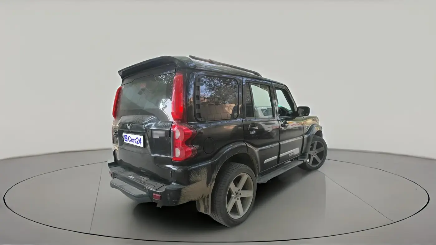 2024 Mahindra SCORPIO CLASSIC S 7STR, Diesel, Manual, 28,801 km, exterior