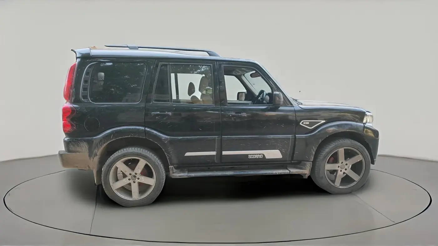 2024 Mahindra SCORPIO CLASSIC S 7STR, Diesel, Manual, 28,801 km, exterior