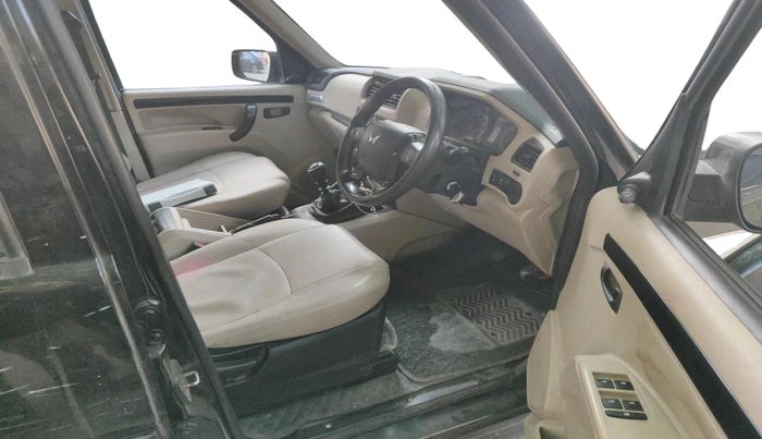 2024 Mahindra SCORPIO CLASSIC S 7STR, Diesel, Manual, 28,801 km, interior