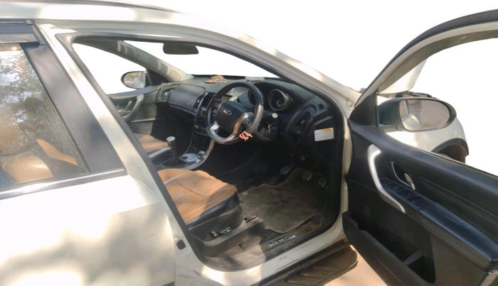 2019 Mahindra XUV500 W11, Diesel, Manual, 65,590 km, interior
