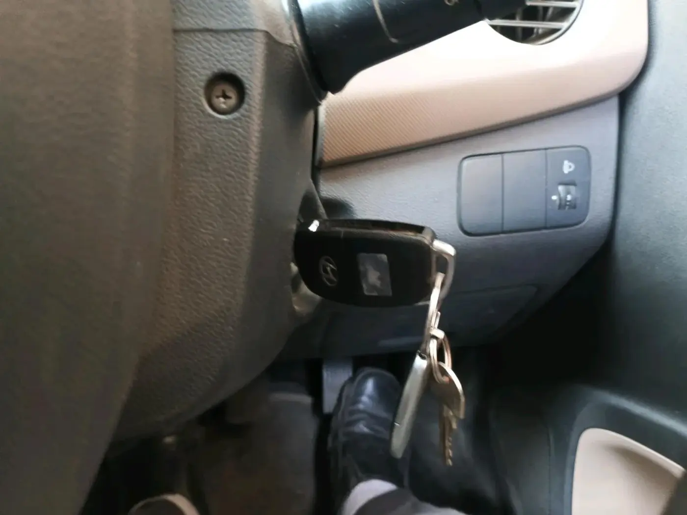 2015 Hyundai Xcent S 1.2, Petrol, Manual, 17,161 km, interior