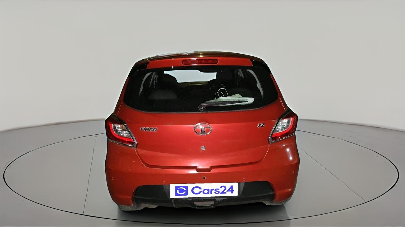 2016 Tata Tiago XZ PETROL, CNG, Manual, 77,769 km, exterior