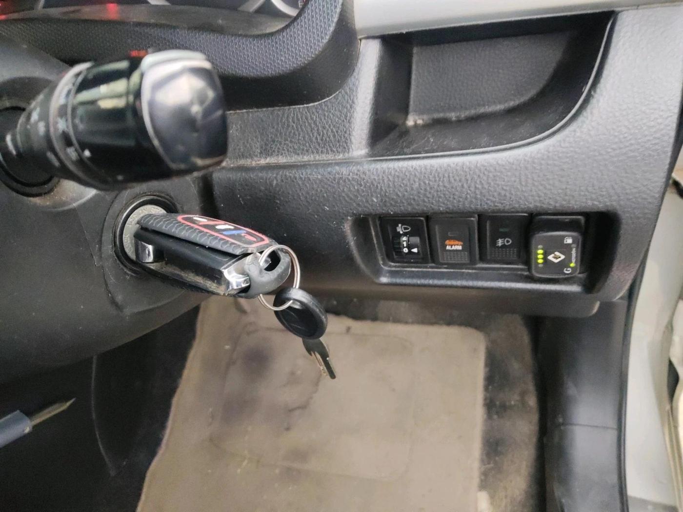 2012 Maruti Swift VXI, Petrol, Manual, 1,16,387 km, interior