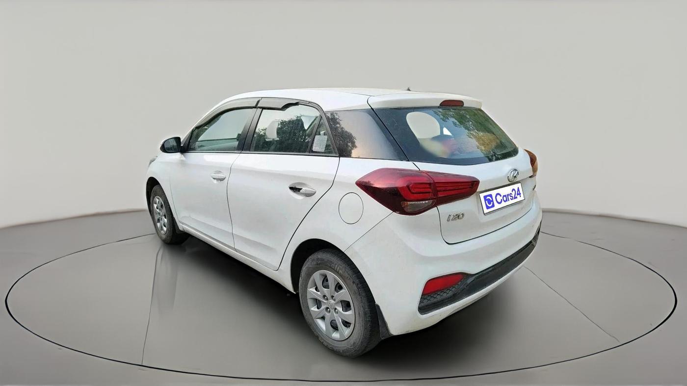2018 Hyundai Elite i20 SPORTZ 1.2, CNG, Manual, 1,20,459 km, exterior