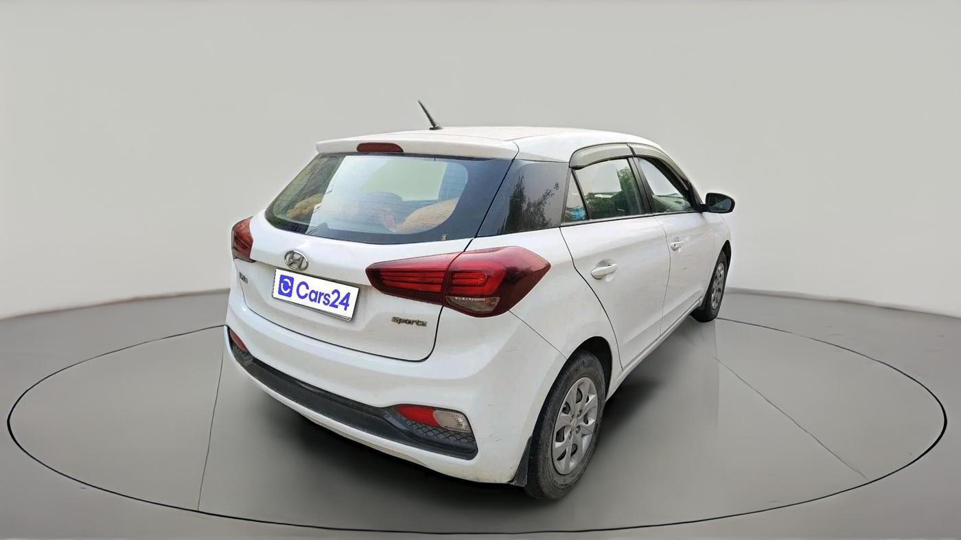 2018 Hyundai Elite i20 SPORTZ 1.2, CNG, Manual, 1,20,459 km, exterior