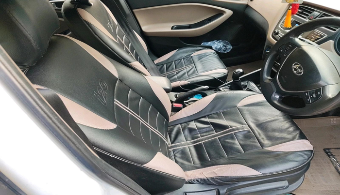 2018 Hyundai Elite i20 SPORTZ 1.2, CNG, Manual, 1,20,459 km, interior