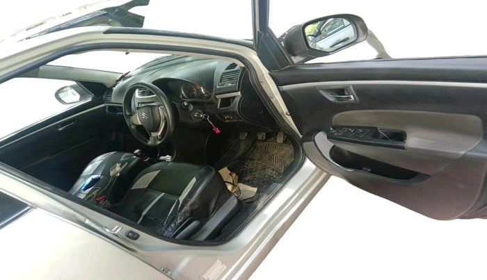 2013 Maruti Swift VXI, CNG, Manual, 88,153 km, interior