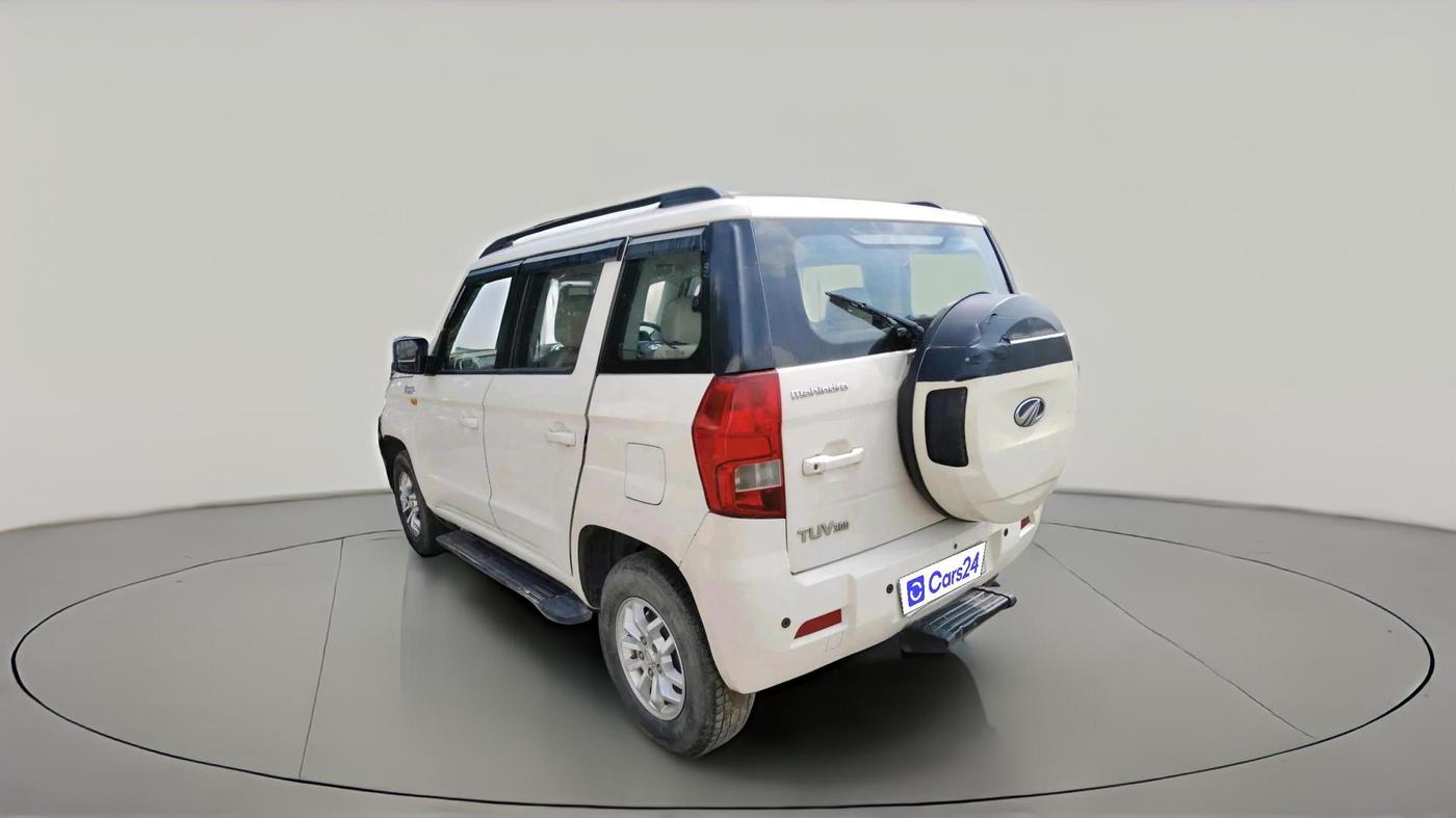 2016 Mahindra TUV300 T8, Diesel, Manual, 1,54,578 km, exterior