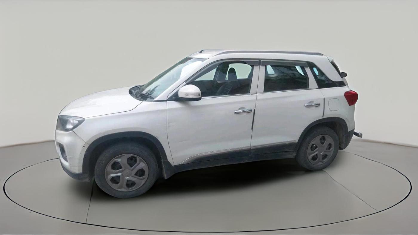 2021 Maruti Vitara Brezza LXI, Petrol, Manual, 1,03,034 km, exterior