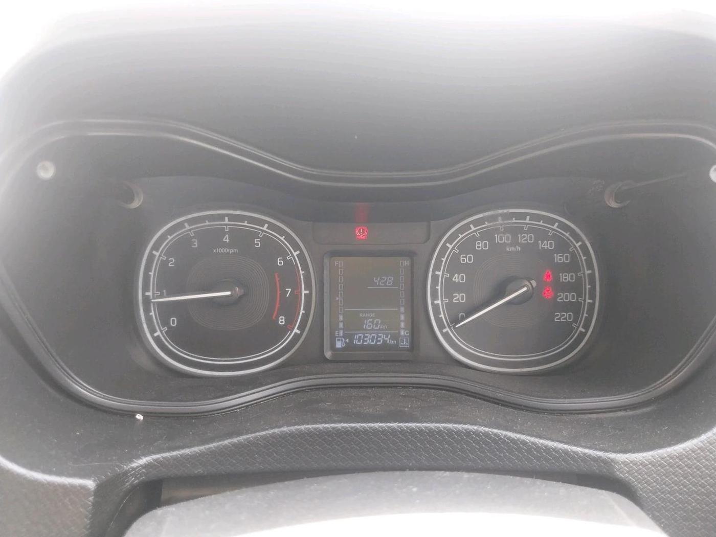 2021 Maruti Vitara Brezza LXI, Petrol, Manual, 1,03,034 km, interior