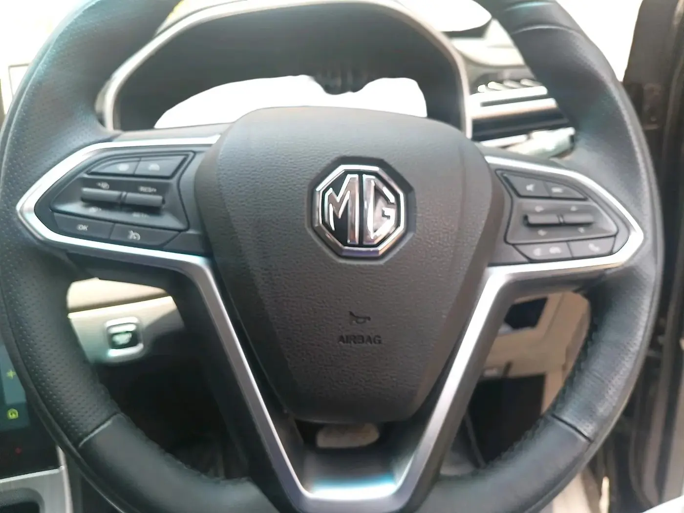 2025 MG HECTOR PLUS Select Pro 1.5 Turbo CVT Petrol 7 STR, Petrol, Automatic, 2,880 km, interior