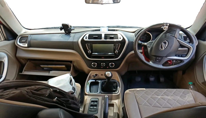 2018 Mahindra TUV300 T10, Diesel, Manual, 30,511 km, interior