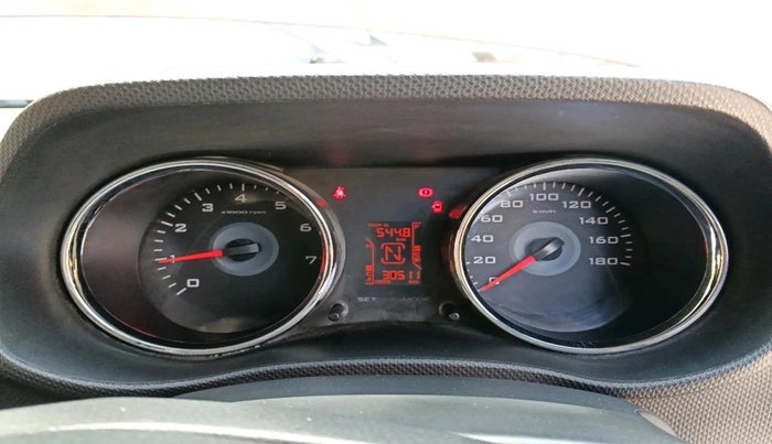 2018 Mahindra TUV300 T10, Diesel, Manual, 30,511 km, interior