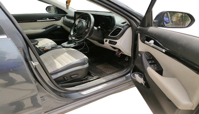 2020 KIA SELTOS GTX PLUS AT 1.5 DIESEL, Diesel, Automatic, 1,37,516 km, interior