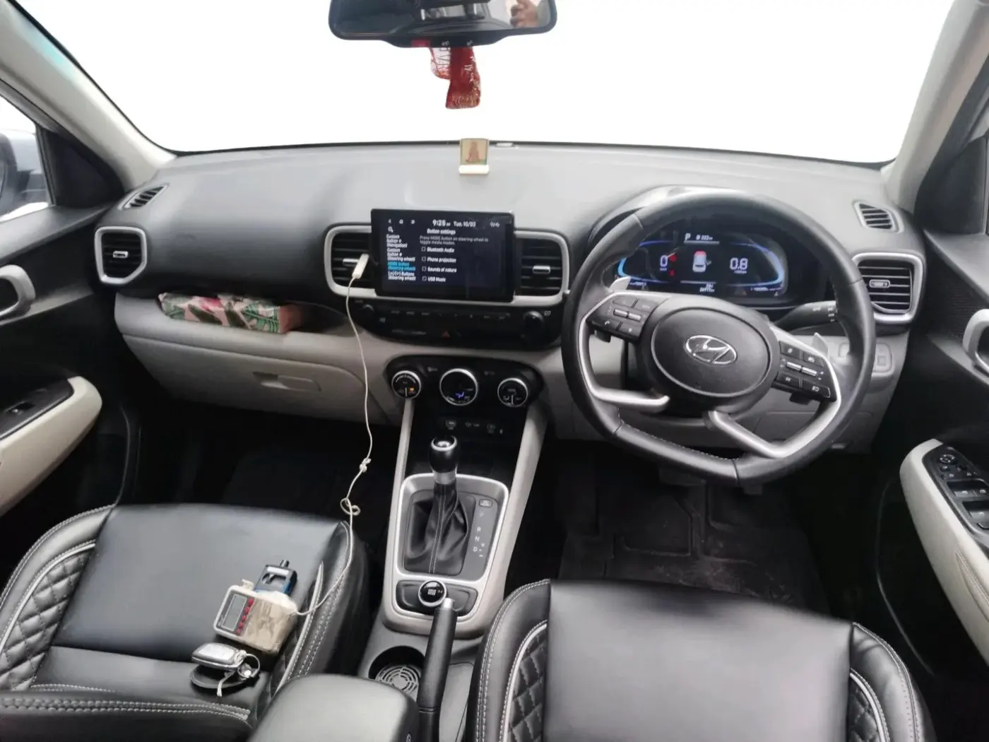 2022 Hyundai VENUE SX (O) 1.0 TURBO DCT, Petrol, Automatic, 26,917 km, interior