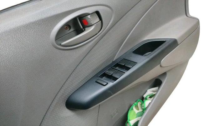 2011 Toyota Etios G, CNG, Manual, 1,46,888 km, interior