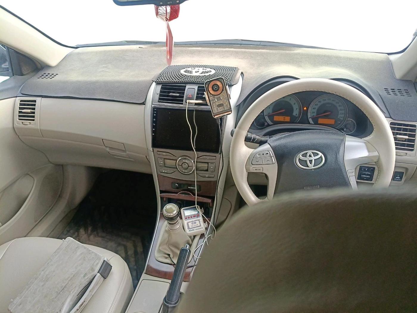 2013 Toyota Corolla Altis G PETROL, Petrol, Manual, 1,83,989 km, interior