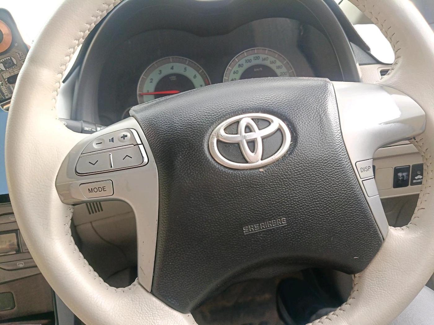2013 Toyota Corolla Altis G PETROL, Petrol, Manual, 1,83,989 km, interior