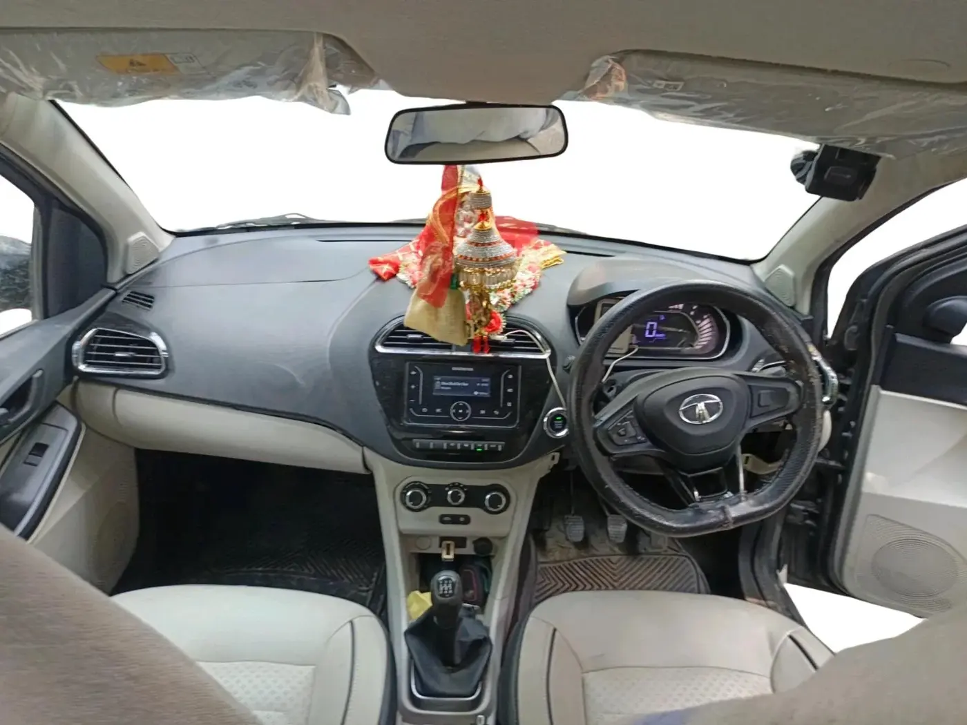 2022 Tata TIGOR XZ CNG, CNG, Manual, 72,349 km, interior