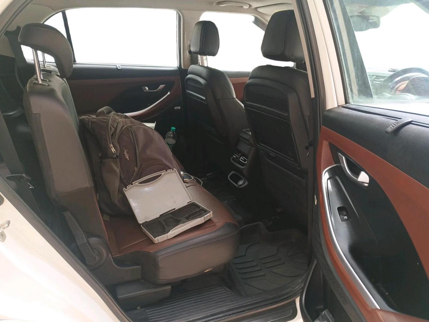2022 Hyundai ALCAZAR 1.5 SIGNATURE (O) AT 7STR, Diesel, Automatic, 67,813 km, interior