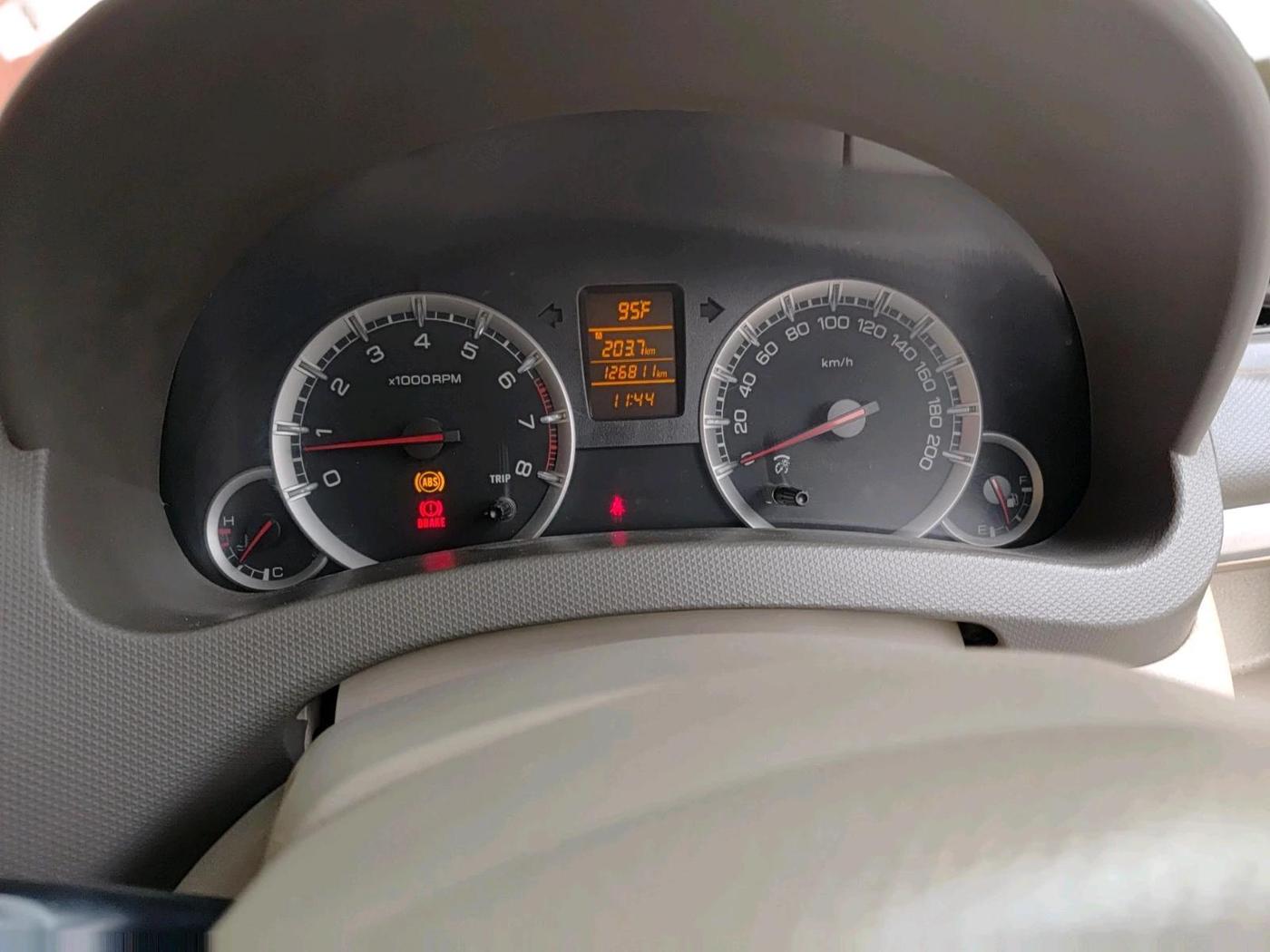 2014 Maruti Ertiga ZXI, CNG, Manual, 1,26,811 km, interior