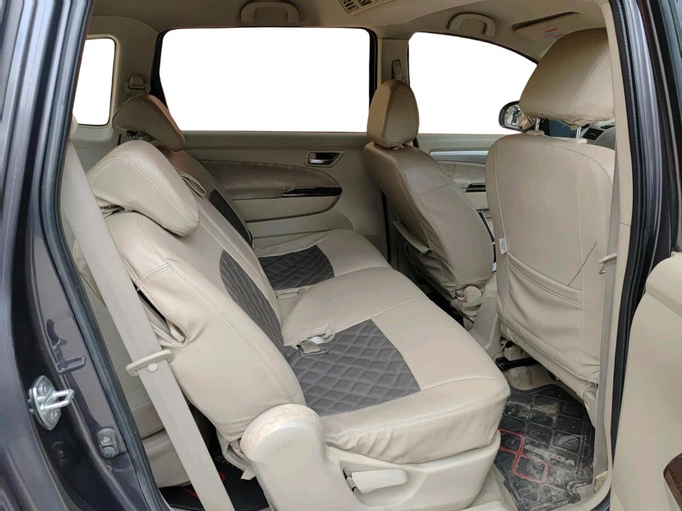 2014 Maruti Ertiga ZXI, CNG, Manual, 1,26,811 km, interior