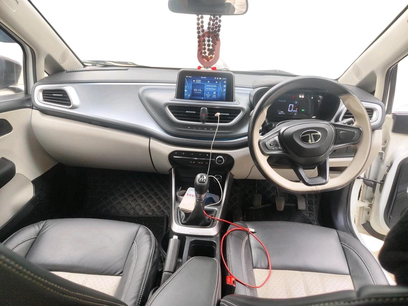 2024 Tata ALTROZ XZ CNG, CNG, Manual, 45,247 km, interior