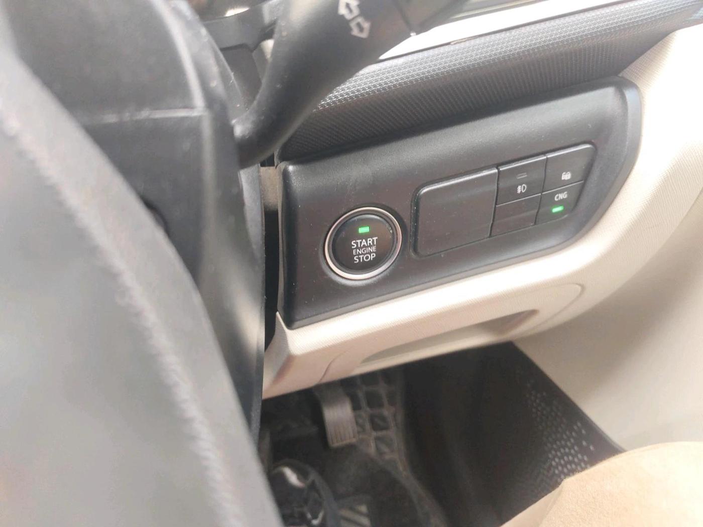 2024 Tata ALTROZ XZ CNG, CNG, Manual, 45,247 km, interior