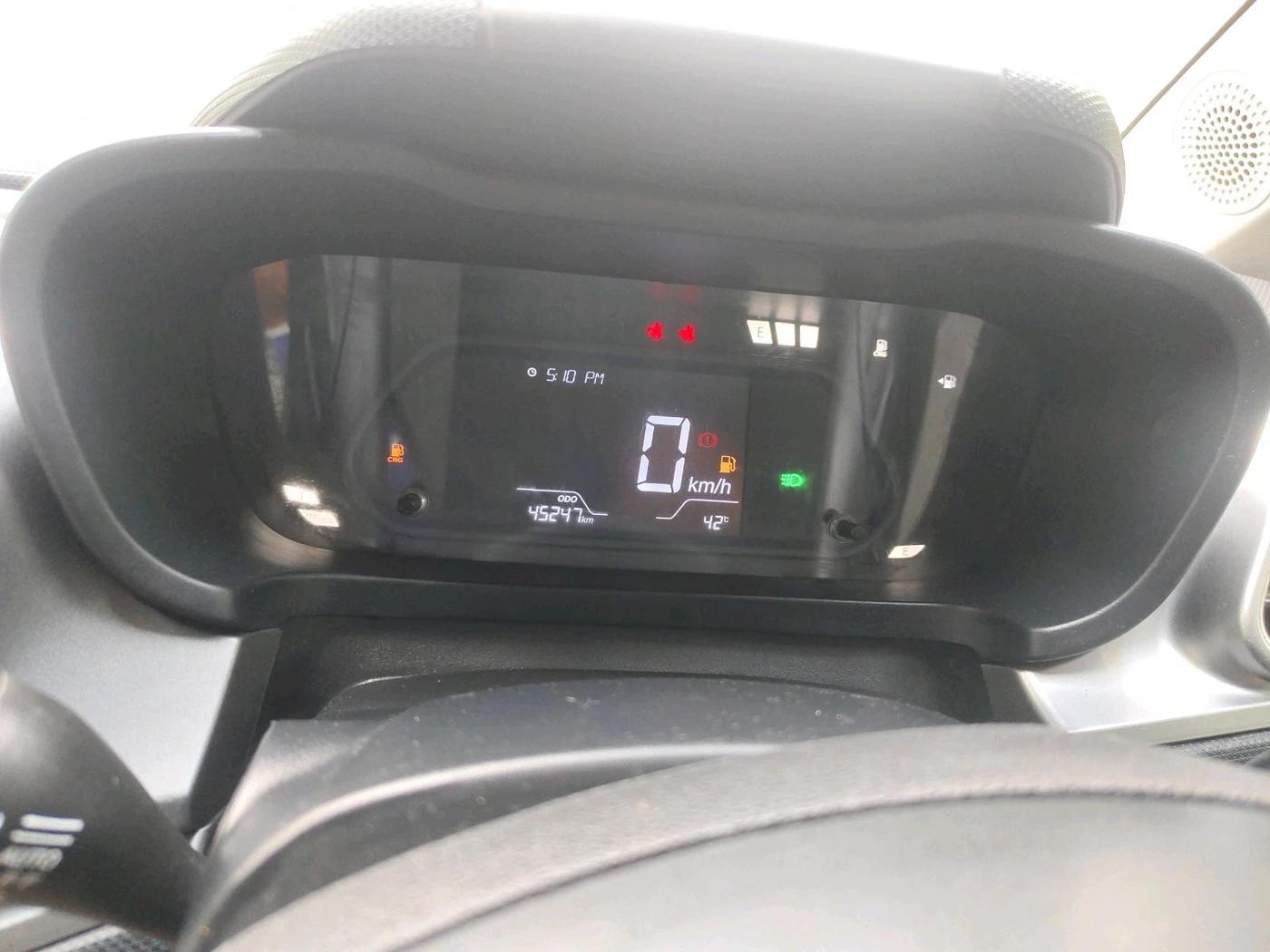 2024 Tata ALTROZ XZ CNG, CNG, Manual, 45,247 km, interior