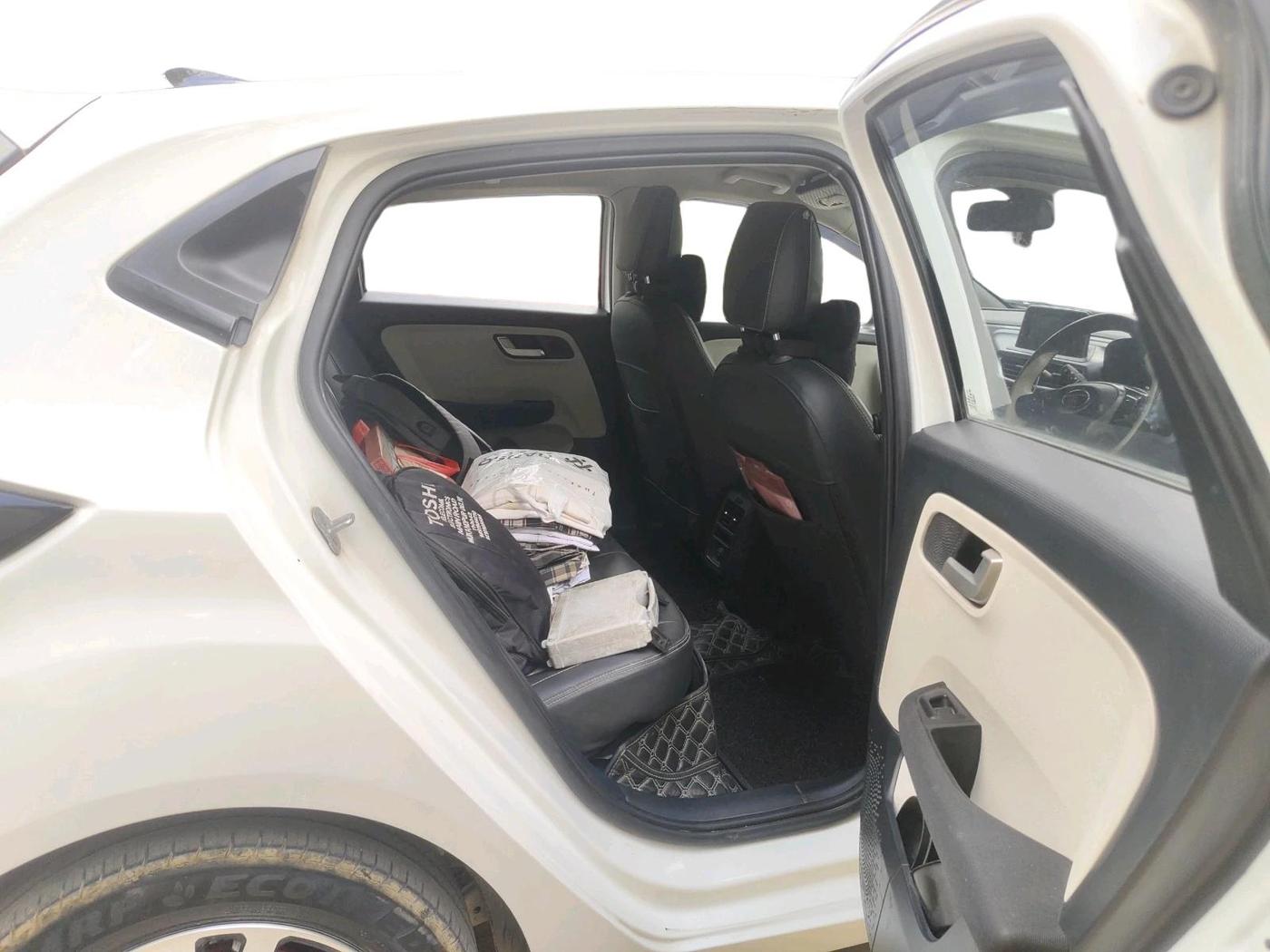 2024 Tata ALTROZ XZ CNG, CNG, Manual, 45,247 km, interior