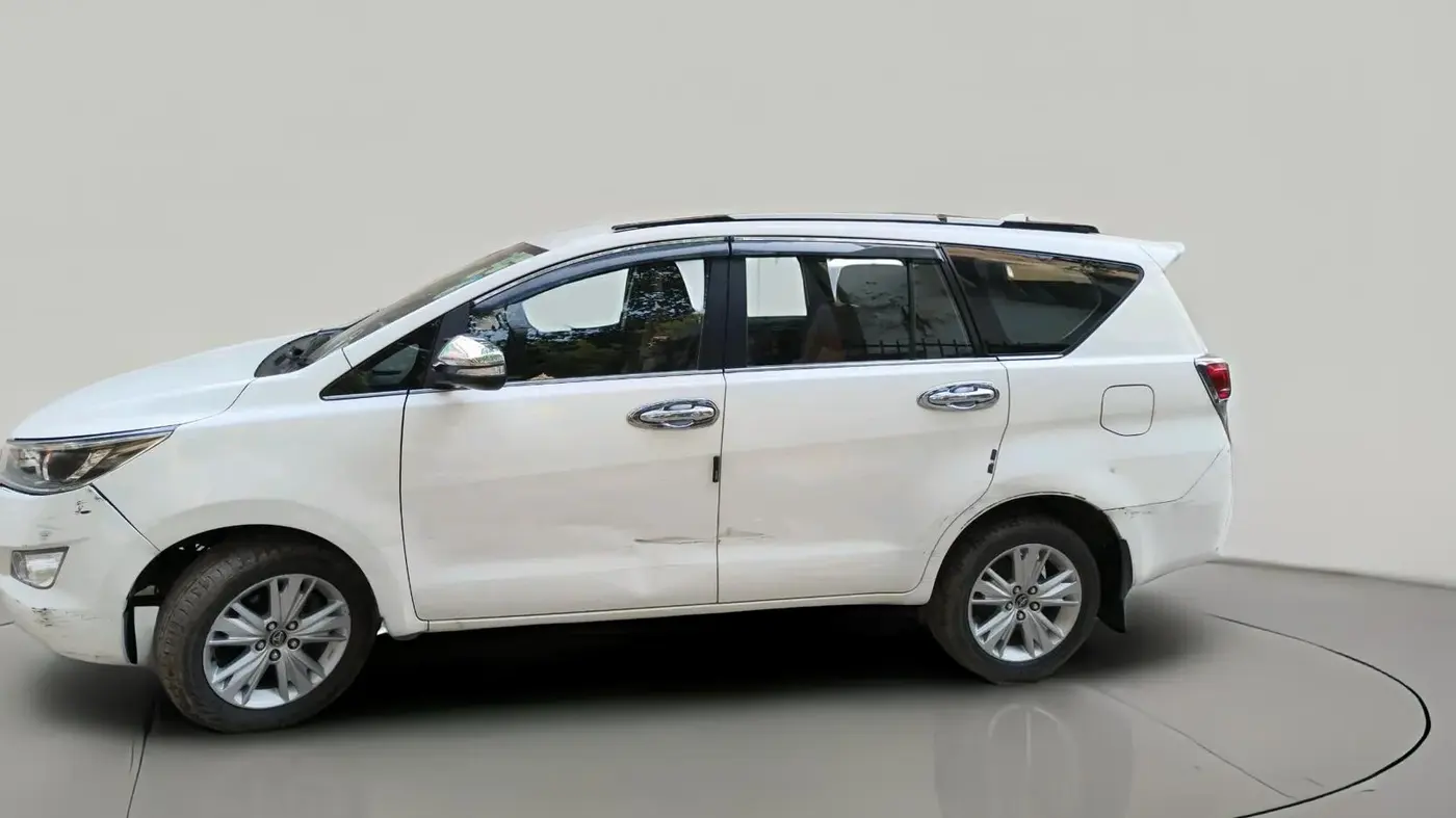 2016 Toyota Innova Crysta 2.8 ZX AT 7 STR, Diesel, Automatic, 1,71,496 km, exterior