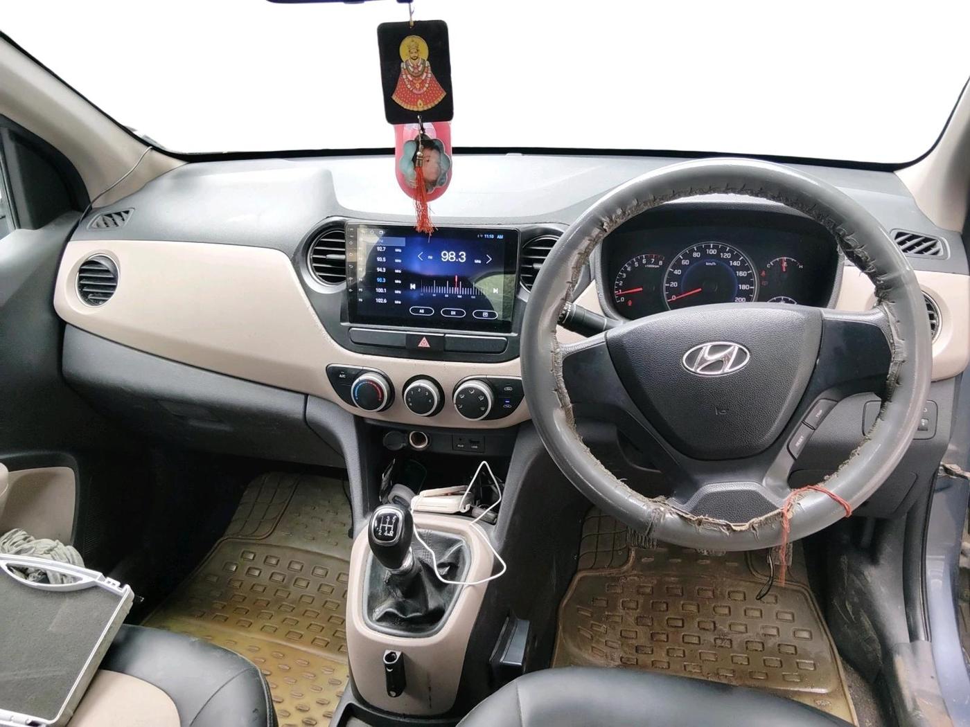 2013 Hyundai Grand i10 SPORTZ 1.2 KAPPA VTVT, Petrol, Manual, 64,125 km, interior