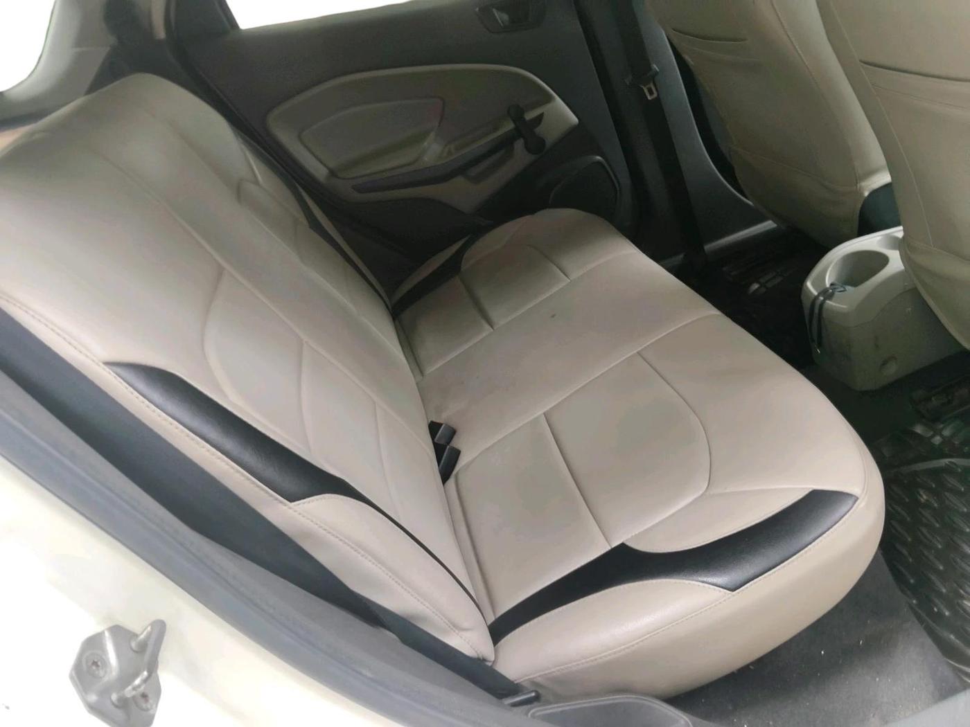2017 Ford Ecosport AMBIENTE 1.5L DIESEL, Diesel, Manual, 1,55,606 km, interior
