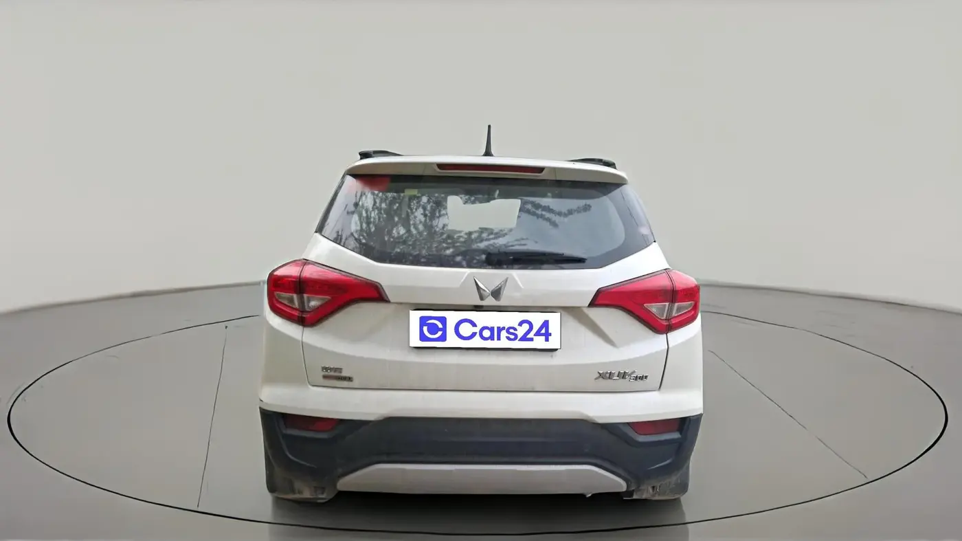 2023 Mahindra XUV300 W8 (O) 1.5 DIESEL AMT, Diesel, Automatic, 33,277 km, exterior