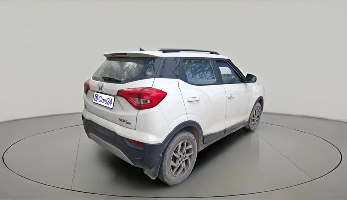 2023 Mahindra XUV300 W8 (O) 1.5 DIESEL AMT, Diesel, Automatic, 33,277 km, exterior