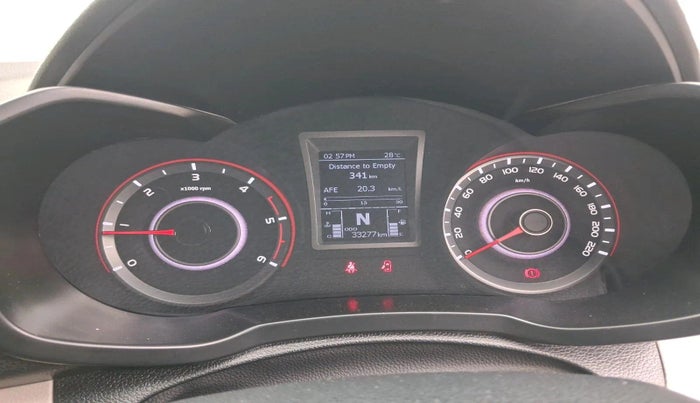 2023 Mahindra XUV300 W8 (O) 1.5 DIESEL AMT, Diesel, Automatic, 33,277 km, interior