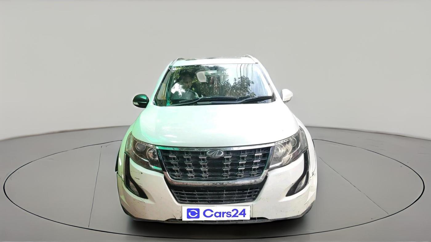 2018 Mahindra XUV500 W11, Diesel, Manual, 93,993 km, exterior
