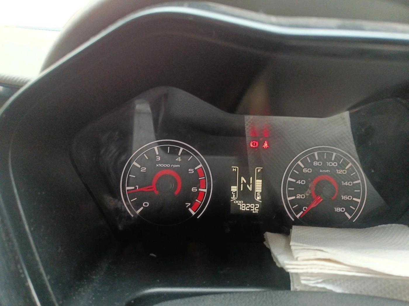 2017 Mahindra Kuv100 K4 D 6 STR, Diesel, Manual, 78,292 km, interior