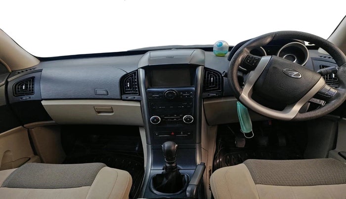 2016 Mahindra XUV500 W6 1.99, Diesel, Manual, 1,35,241 km, interior