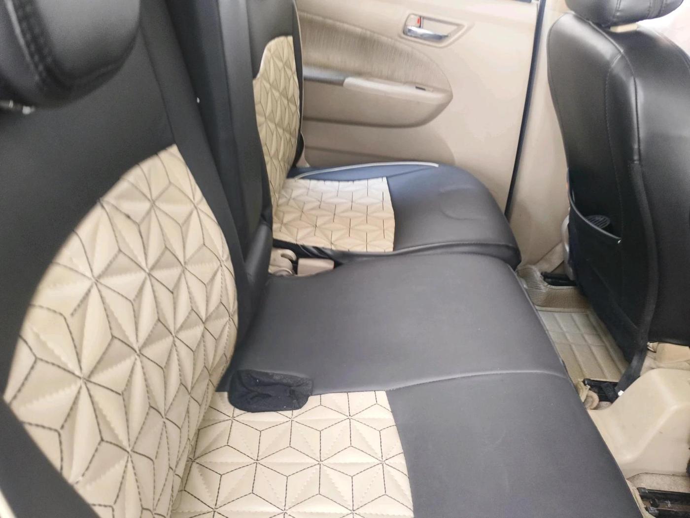 2014 Maruti Ertiga VXI CNG, CNG, Manual, 1,66,760 km, interior