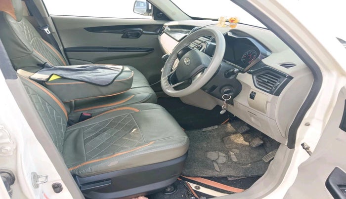 2017 Mahindra Kuv100 K4 D 6 STR, Diesel, Manual, 39,564 km, interior