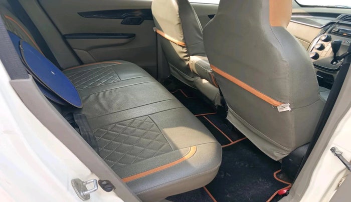 2017 Mahindra Kuv100 K4 D 6 STR, Diesel, Manual, 39,564 km, interior