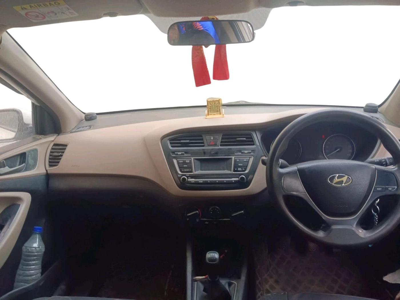 2017 Hyundai Elite i20 MAGNA EXECUTIVE 1.2, CNG, Manual, 85,935 km, interior