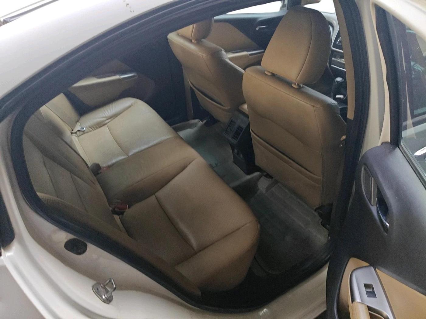 2015 Honda City 1.5L I-VTEC VX CVT, CNG, Automatic, 1,22,652 km, interior