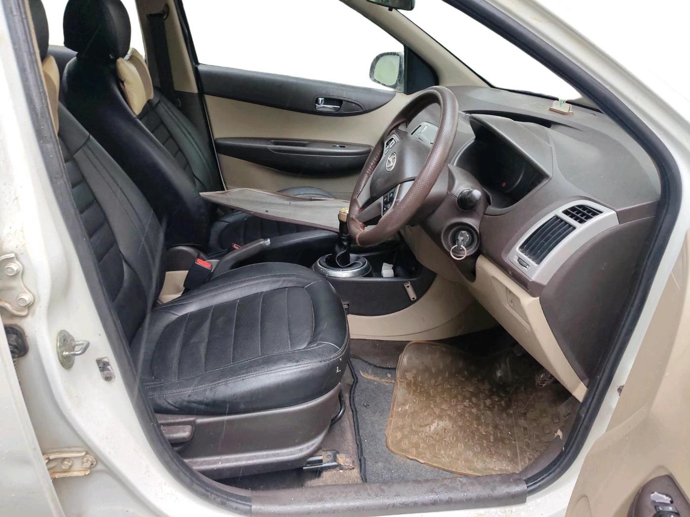 2011 Hyundai i20 SPORTZ 1.2, Petrol, Manual, 53,387 km, interior