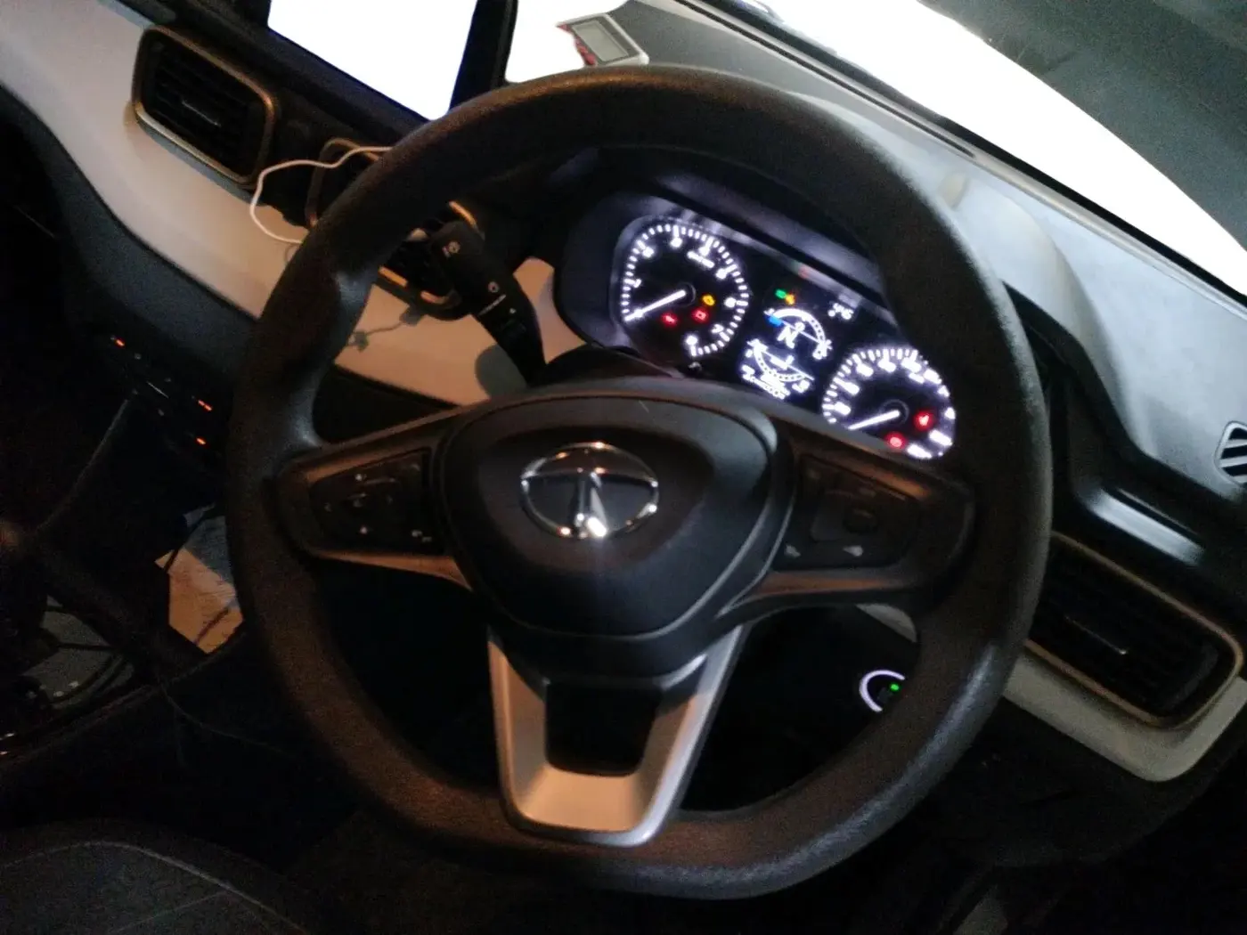 2021 Tata PUNCH ACCOMPLISHED AMT, Petrol, Automatic, 26,966 km, interior