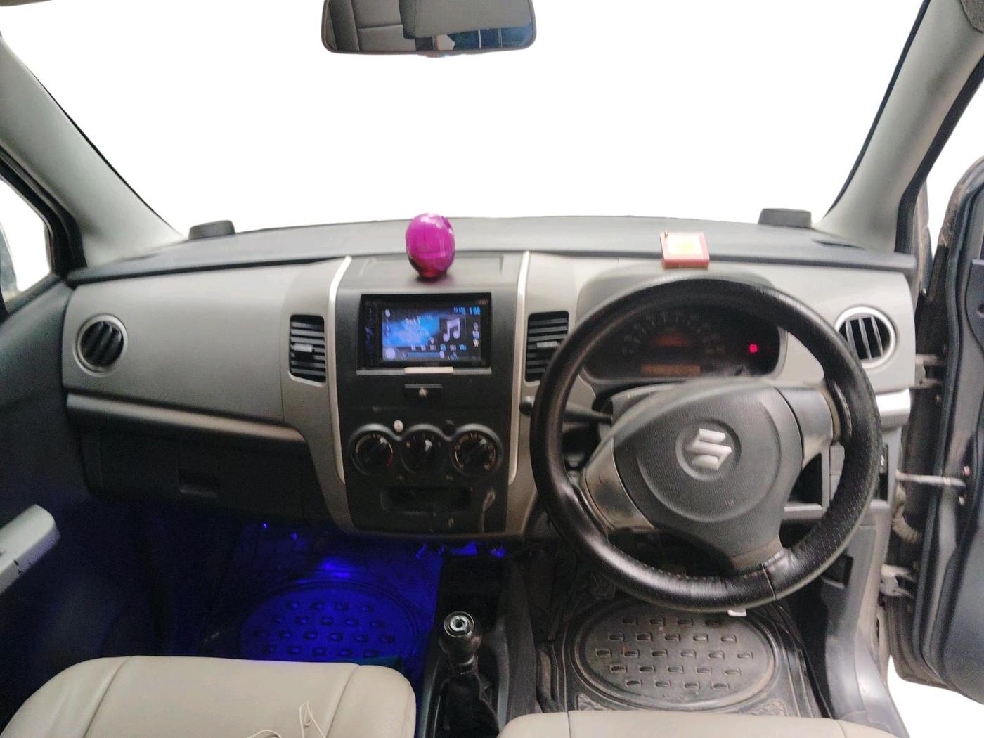 2011 Maruti Wagon R 1.0 LXI CNG, CNG, Manual, 2,14,226 km, interior