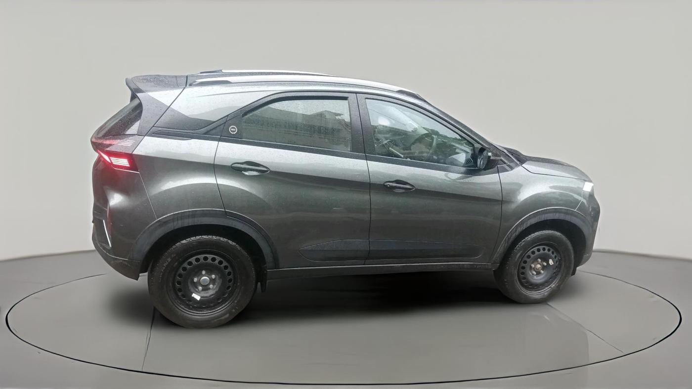 2023 Tata NEXON PURE 1.2 PETROL, CNG, Manual, 13,510 km, exterior
