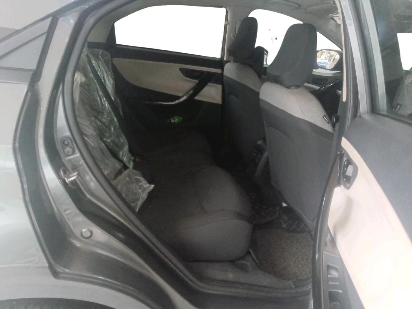 2023 Tata NEXON PURE 1.2 PETROL, CNG, Manual, 13,510 km, interior